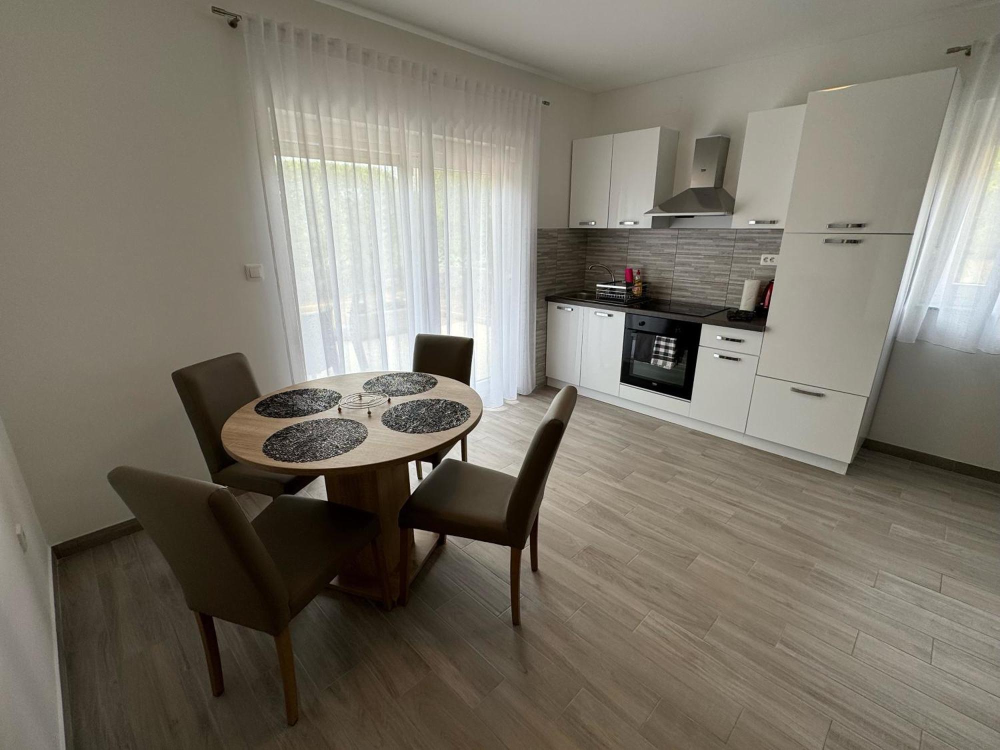 Apartments Elvira Krk Town Exterior foto